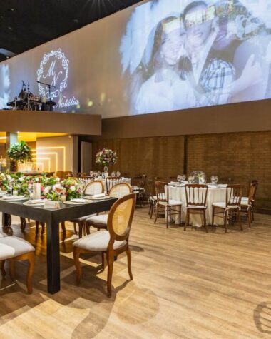 Event Furniture: Tailoring Rentals